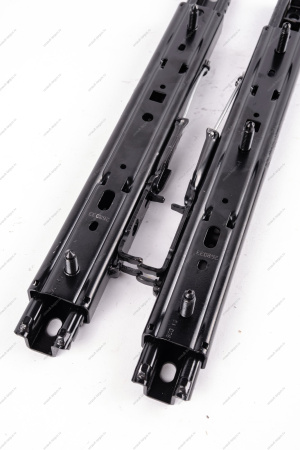 Комплект направляющих сидения правого(пассажира) LADA Largus Renault