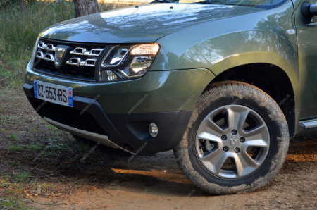 Крыло переднее левое RENAULT Duster крашеное Хаки DNP Renault