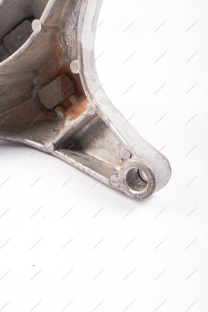 Кронштейн левой опоры подвески двигателя (P4M,P4P-BVM5) LADA XRAY Lada