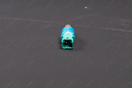 Выключатель Lada Largus,/Vesta,/Xray сигнала положения педали сцепления , стоп сигнала (зеленая фишка) AUTO-PARTS