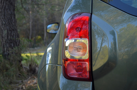 Крыло переднее левое RENAULT Duster крашеное Хаки DNP Renault