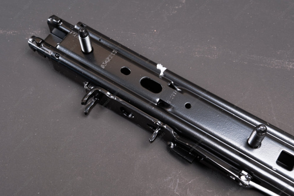 Салазки регулировки переднего сиденья LADA Largus Renault