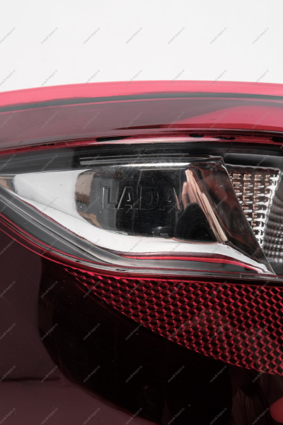 Фонарь задний наружный левый светодиодный LADA Vesta FL Россия