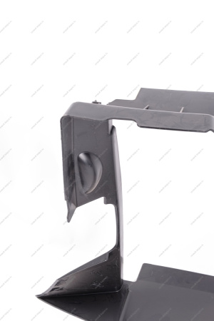 Щиток радиатора (дефлектор) на авто без кондиц. LADA Vesta Lada