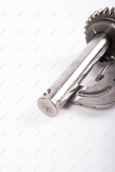 Ось заднего хода LADA Largus с промежуточной шестерней в сборе ( без упаковки) Renault