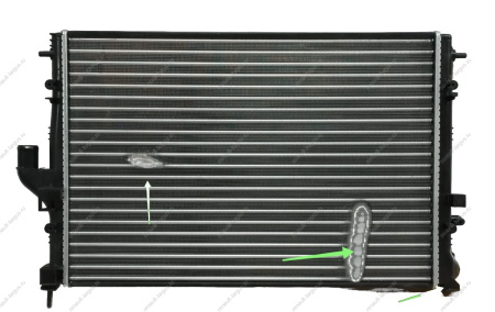 УЦЕНКА Радиатор охл новый LADA Largus/RENAULT Duster с кондиц.(боков крепл)( Отломано одно нижн.крепл, Два загиба ламелей) 16 кл. 214107888R Termal