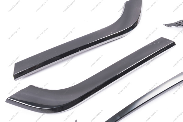Молдинги LADA Vesta переднего бампера комплект 4 шт.к-т ЧЕРНЫЕ глянец Gamma