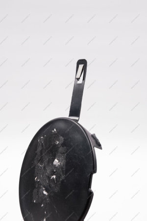 Заглушка окна переднего бампера LADA Largus/Лада Ларгус под буксир. крюк.191 крашеная Lada