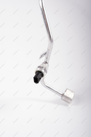 Трубопровод конденсатора (с датчиком 921366801R) (задний) LADA XRAY/Largus FL Lada