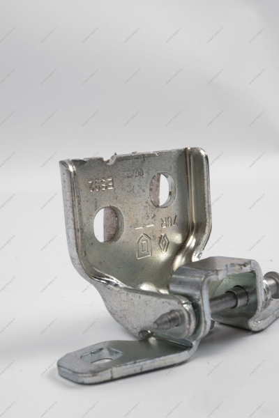 Петля двери RENAULT Logan 2014-/Vesta нижняя Renault