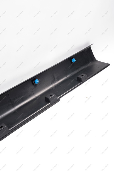 Облицовка LADA Largus Cross (FL) NEW порога правая (с клипсами) Lada