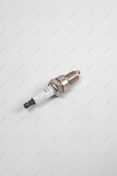 Свеча зажигания RENAULT Megane/Clio/Laguna 7700 RENAULT