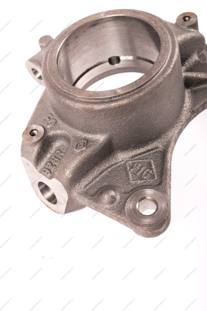 Кулак поворотный правый Renault