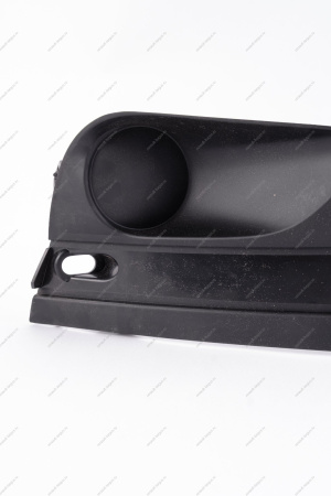 Заглушка LADA Vesta переднего бампера правая ПТФ Lada