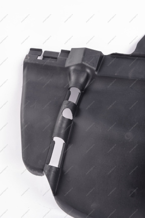 Щиток передней правой арки колеса боковой LADA Largus Renault