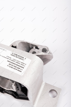 Опора правая подвески двигателя с кронштейном в сборе LADA XRAY Renault