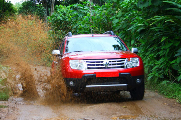 Крыло переднее левое RENAULT Duster крашеное Красный тореадор 21B Renault