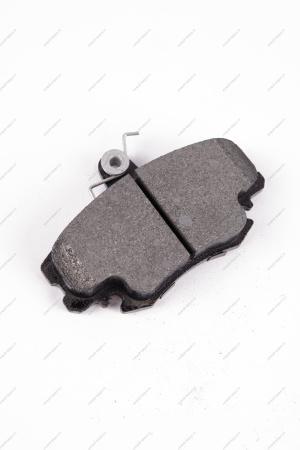 Колодки тормозные передние LADA Largus/Лада Ларгус 8 кл К-Т 1коробка (с усиками) с 4 шт. универсал PARTRA