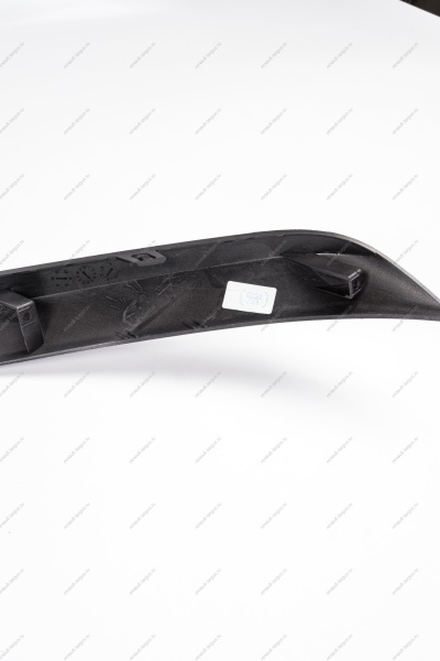 Накладка переднего бампера нижняя LADA Vesta SW Cross NG (серебристая) Lada