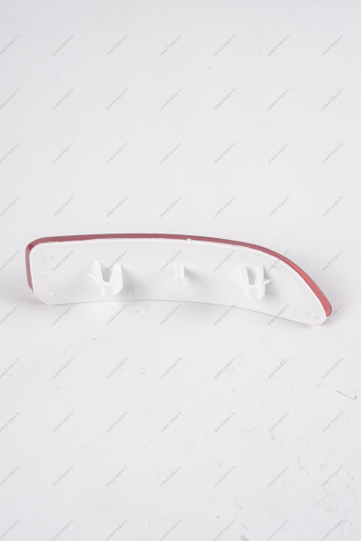 Катафот заднего бампера LADA Largus/Лада Ларгус левый (плас) Renault