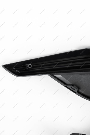 Облицовка ПТФ правая ( без отв под парктроник) LADA Vesta SW Cross FL Lada