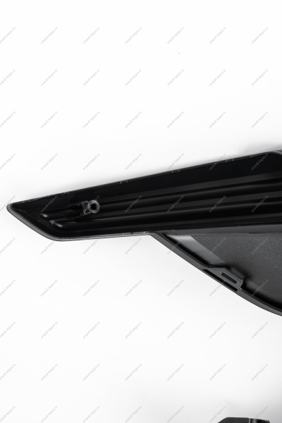 Облицовка ПТФ правая ( без отв под парктроник) LADA Vesta SW Cross FL Lada