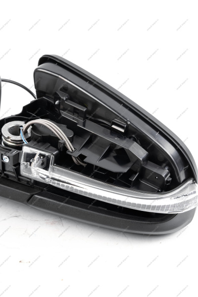 Зеркало наружное заднего вида левое с ручной регулировкой из салона (с повторителем) LADA Largus (FL) NEW (без накладки 8450108104) Lada