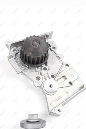 Комплект новый ГРМ + 2 ролика +водяной насос Lada Largus/RENAULT Logan 16кл 105л.с. K4M Renault