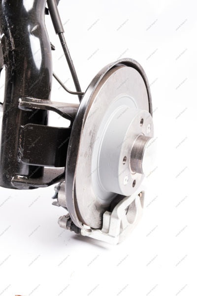 Балка заднего моста Lada Vesta SW/ SW Cross с дисковыми тормозами в сборе Lada