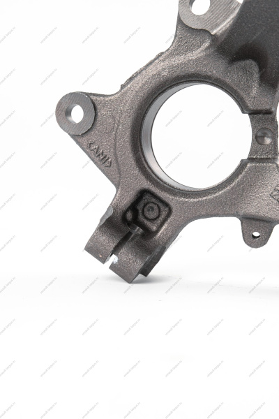 Кулак LADA Largus поворотный правый с АБС (100) нов.обр. под болт D10мм Renault