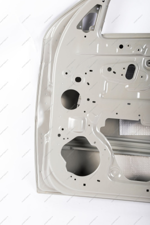 Дверь передняя правая Lada Vesta SW Cross /Sedan Cross (катафорезный грунт) Lada