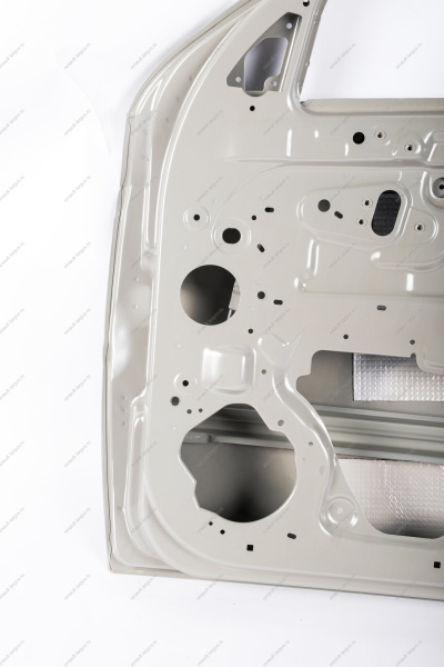 Дверь передняя правая Lada Vesta SW Cross /Sedan Cross (катафорезный грунт) Lada