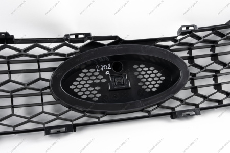 Решетка переднего бампера верхняя LADA Vesta FL Lada