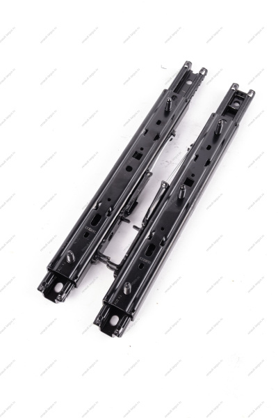 Комплект направляющих сидения правого(пассажира) LADA Largus Renault