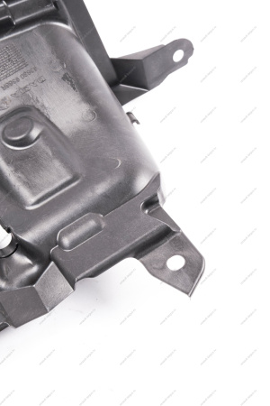 Щиток боковой переднего правого колеса LADA XRAY Renault