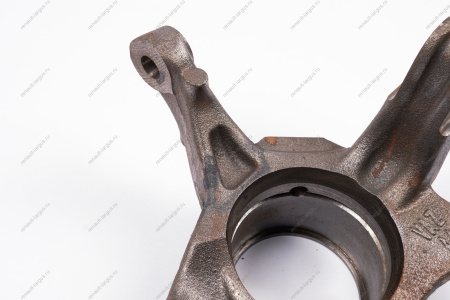 Кулак поворотный левый RENAULT Duster Renault