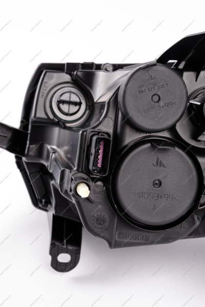 Фара правая RENAULT Logan 2014- ALRU.676512.128 лампа H7 Renault