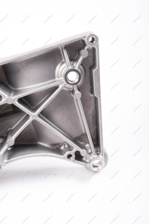 Кронштейн LADA Largus крепления вспомогательных агрегатов (дв.21129) с КУ Lada