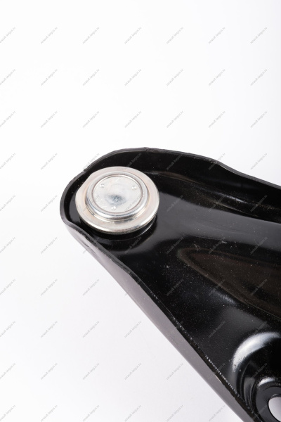 Рычаг передней подвески правый в сборе (с боковой проточкой) Lada XRAY/Largus Renault