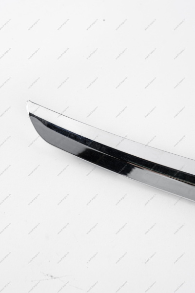 Молдинг переднего бампера верхний правый (хром) LADA Largus (FL) NEW Lada