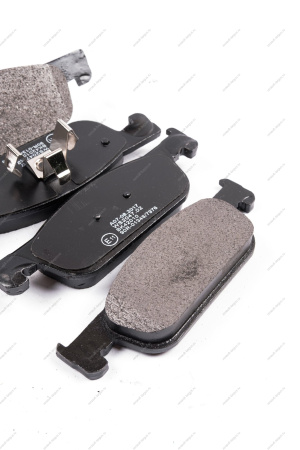 Колодки LADA XRAY переднего тормоза к-т BRECKNER