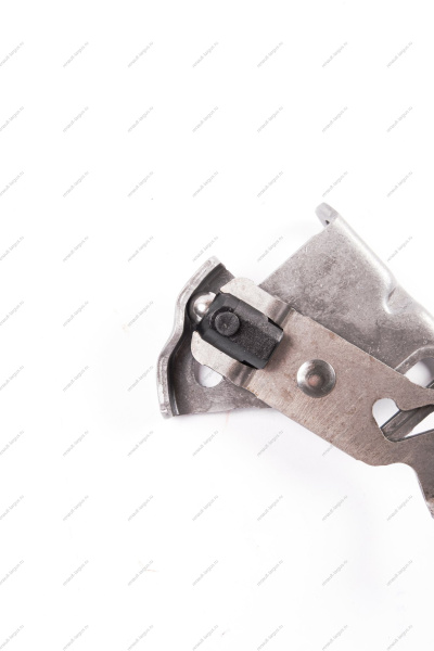 Вилка включения заднего хода с кронштейном в сборе КПП BVR5/BVI5 Lada