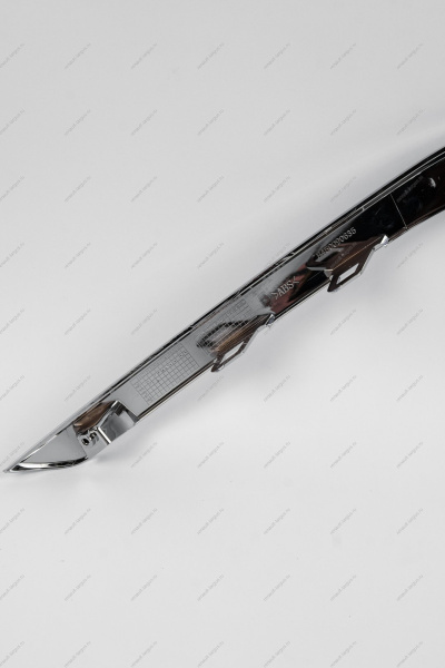 Молдинг переднего бампера нижний правый (хром) LADA Largus (FL) NEW Lada