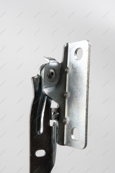 Петля капота правая LADA Largus/RENAULT Logan 04-13 Россия