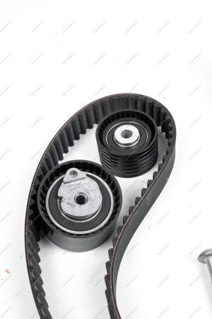 Ремень ГРМ + 2 ролика Lada Largus/RENAULT Logan +водяной насос 16кл 105л.с. K4M (GATES KP35671XS)