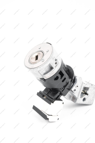 Замок зажигания ( 2 ключа, с 1-й личинкой ) LADA Largus (FL) NEW (универсал) Lada