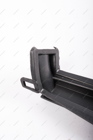 Вставка монтажного блока реле и предохранителей LADA Largus (замок) Renault