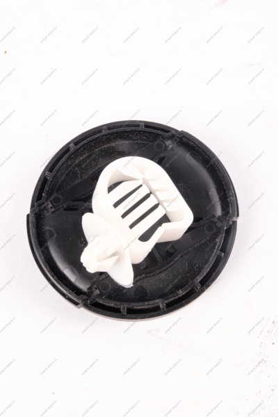 Клипса Lada Vesta крепления жгута проводов. трубки кондиц. Renault