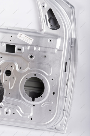 Дверь передняя левая LADA Largus/Лада Ларгус крашеная (с отв. под молдинг) 691 Платина (Серебристый Lada