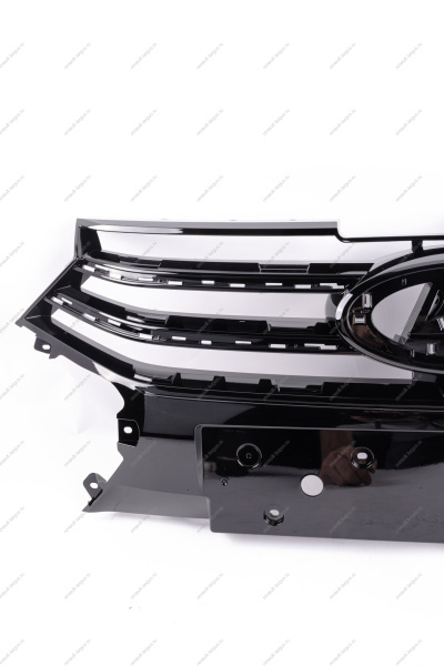 Решетка LADA Vesta NG радиатора средняя (черный лак) Lada